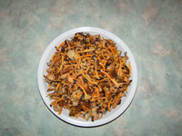 notre cueillette de chanterelles y'en a bien 30 cm3